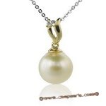 Dpp004  Classic style south sea pearl and diamond pendant in 18K yellow gold