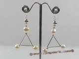 che022 Sterling potato pearl triangular earrings for christmas