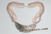 Ipn019 Elegant Cultured Pearl Layer Necklace with Shell Pendant