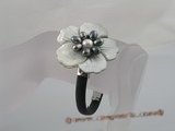 pbr044 Carve flower design Shell with cultured pearl center bangle bracelet