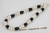 Pn437 Hand Knotted Freshwater Coin Pearl and Black Agatel Necklace