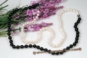 Pn461 Hand Knotted White and Black Pearl & Agate Matinee Necklace
