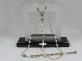 ryn002 Wire-wrapped 6-7mm white rice pearl Rosary necklace with chinese green jade