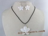 sset007 white Carved flower shell flower pendant with earrings set