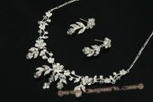 Wnset018 Delicate Rhinestones Sweet Blossom Jewelry Set